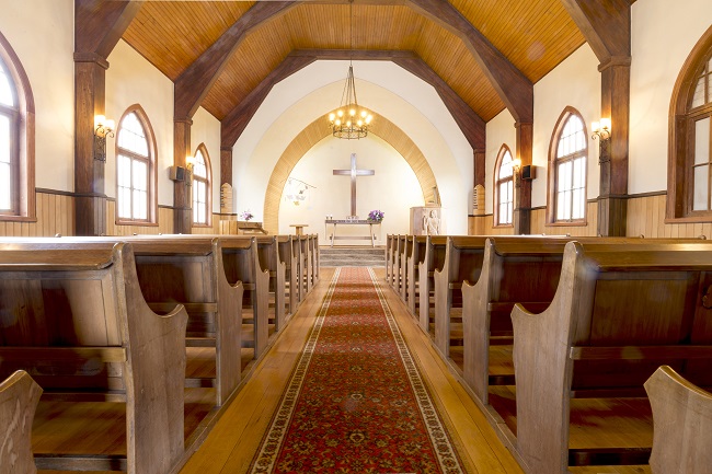 4 Things to Look for When Choosing between Church Cleaning Services